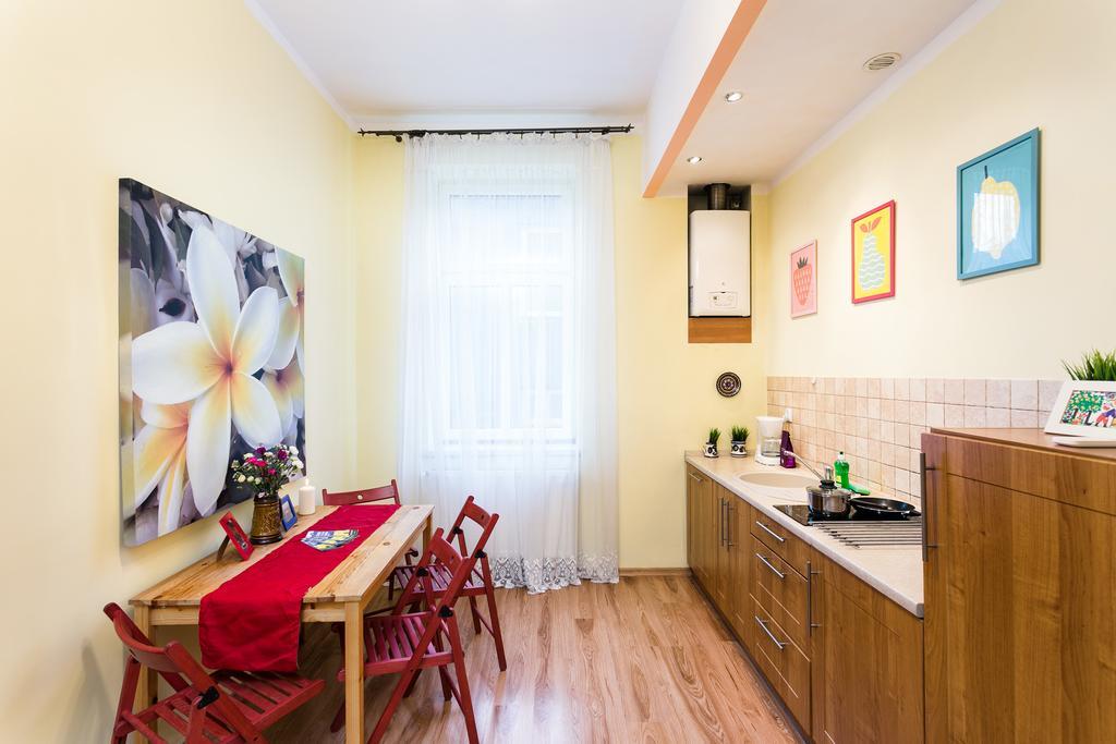 Apartament Live Like Locals: Market Square X Jewish District Kraków
